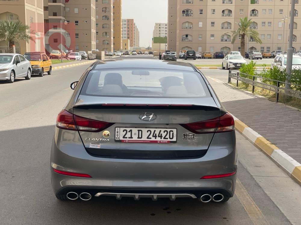 هیوندای ئەلەنترا